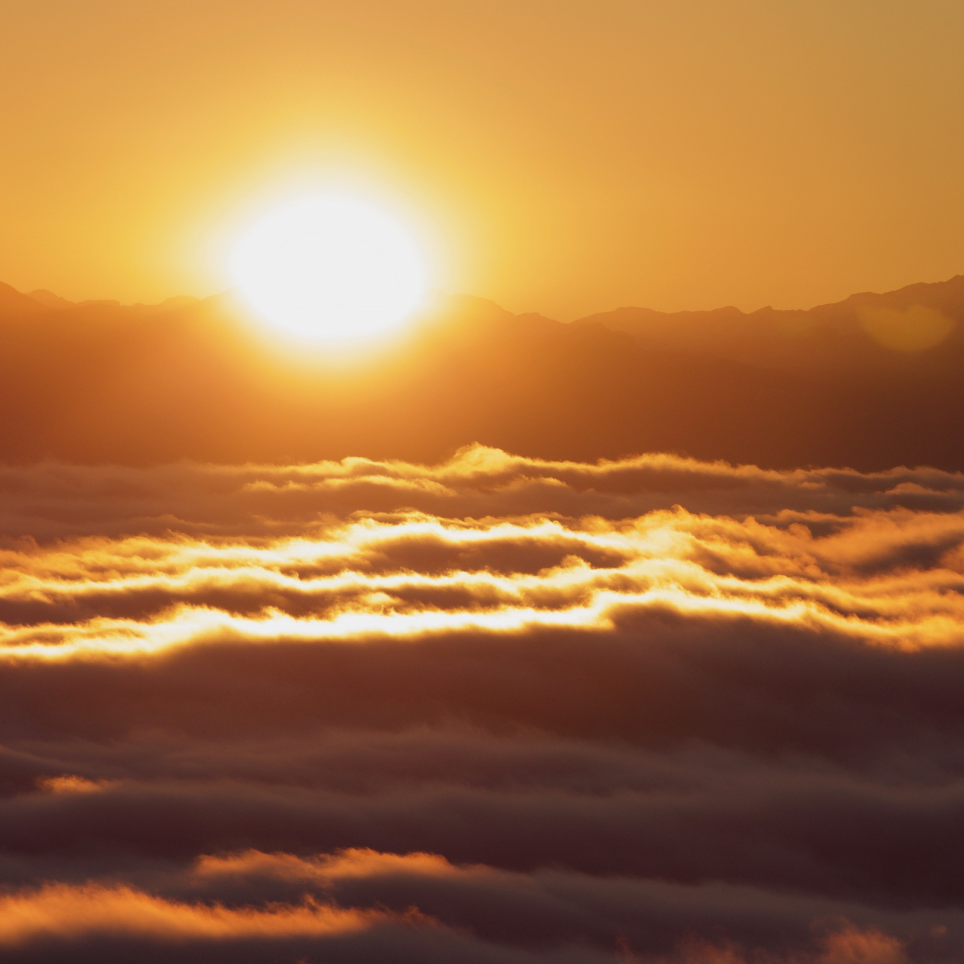 Prana, se nourrir de Lumière. ÂME LIBRE accompagnement. Auto-guérison & Reconnexion à Ton Essence divine. Éveil de Conscience Dans l'Ascension spirituelle actuelle, toujours plus d'Êtres se connectent à la Conscience pranique. Nous proposons une journée de découverte en groupe.