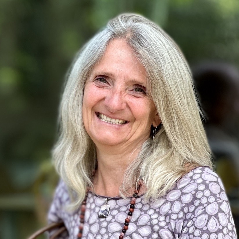 Mahor Mahor te guide intuitivement à retrouver EN TOI tes ressources illimitées oubliées par une approche chamanique holistique de la santé.